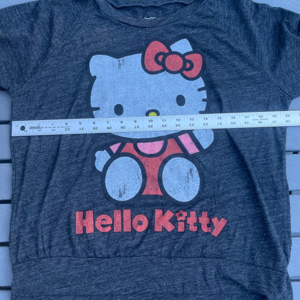Y2K Sanrio; Hello Kitty; Grey; Long Sleeve; Graphic Tee; Minor Wear; Women’s S - Picture 5 of 6